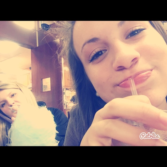 Meet your Posher, Taylor