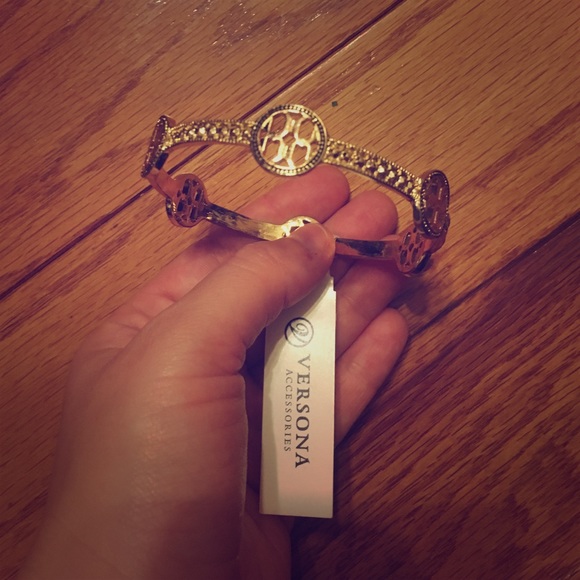 Versona bangle