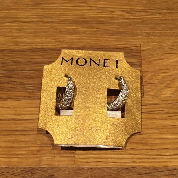 Monet Jewelry - 💐SPRING CLEAR OUT💐 Sparkly hoops