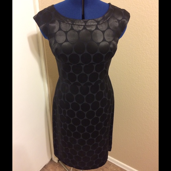 🆕LISTING🆕 BANANA REPUBLIC cocktail dress - Picture 3 of 3