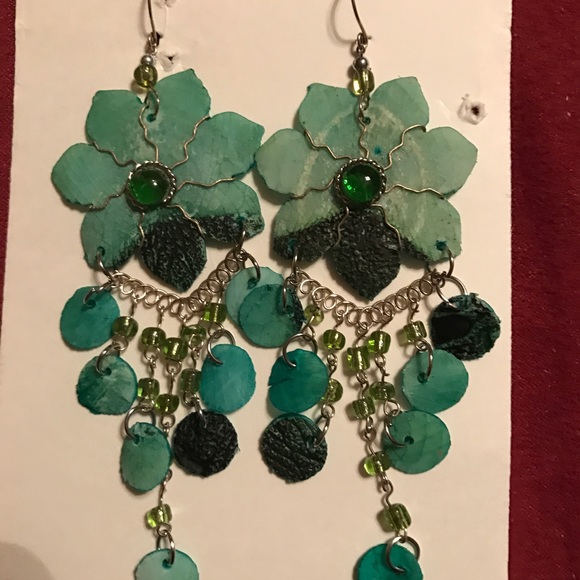 Earring - Picture 2 of 2