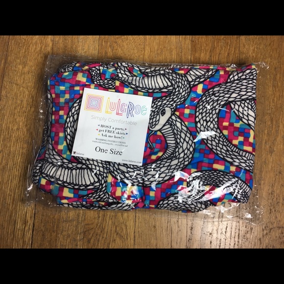 NWT Lularoe snake print leggings OS