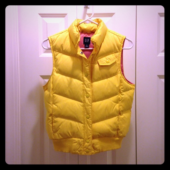 GAP Jackets & Blazers - Gap Puffer Down Feather Vest - XS