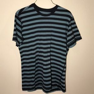 Men's medium Lululemon t shirt
