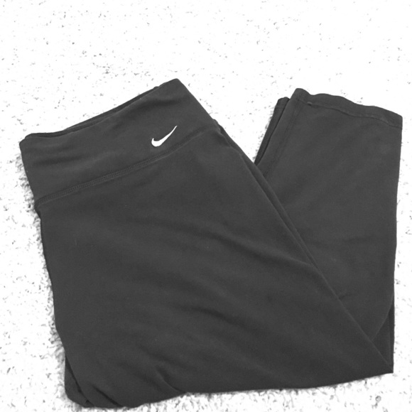 Nike Cropped Leggings