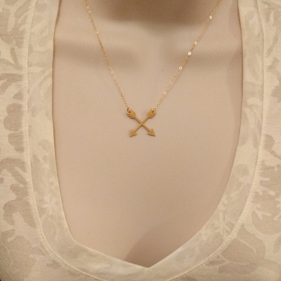 Double Arrow Necklace