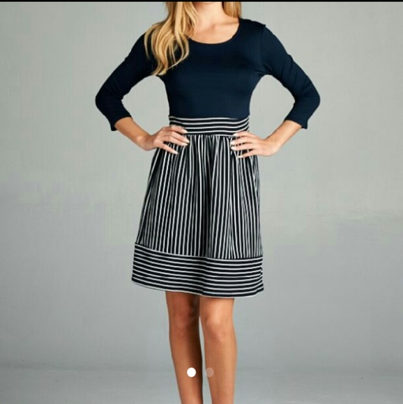 Gilli navy blue boutique 3/4 sleeve dress