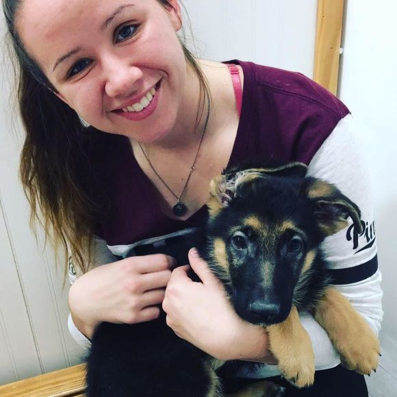 Meet your Posher, Kamilah - Picture 1 of 1