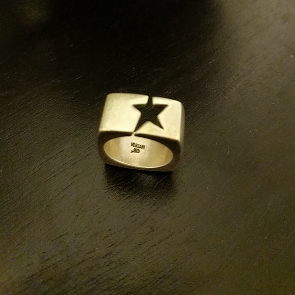 Versani star cut out ring