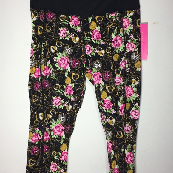 NWT Betsey Johnson Capri Leggings Floral