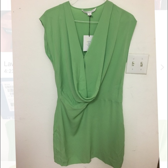 Gorgeous Diane von furstenberg drape dress
