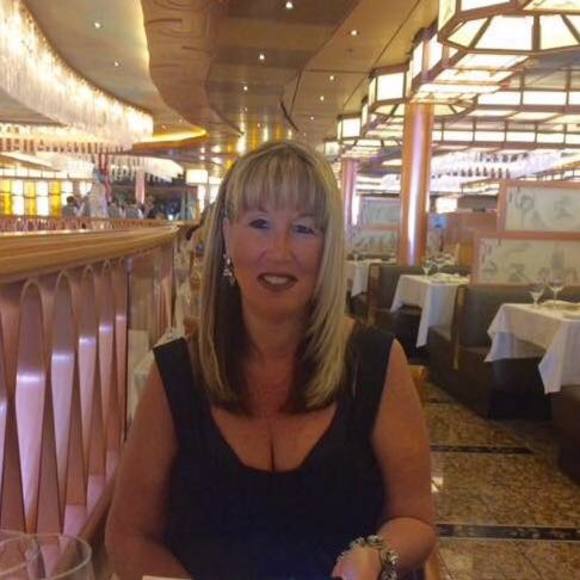 Meet your Posher, Lisa - Picture 1 of 1