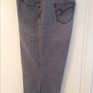 Women's size 22 gray jeans.
