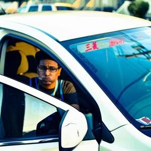 Meet your Posher, Dionell