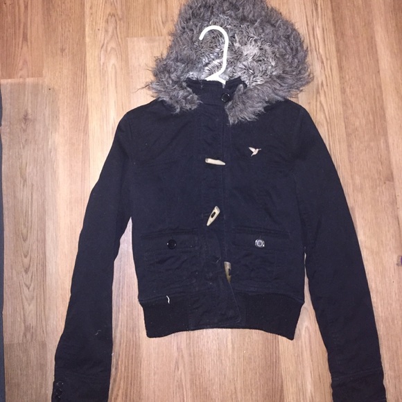 Big coat faux fur on the hood.