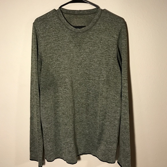 Men's army green lululemon vent tee long sleeve