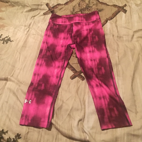 NWT Under Armour compression Capri xs