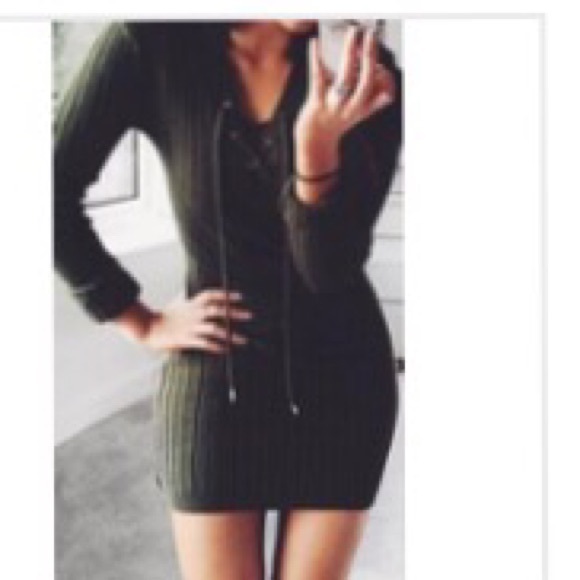 Knitted wool dress perfect for the holidays - Picture 1 of 2