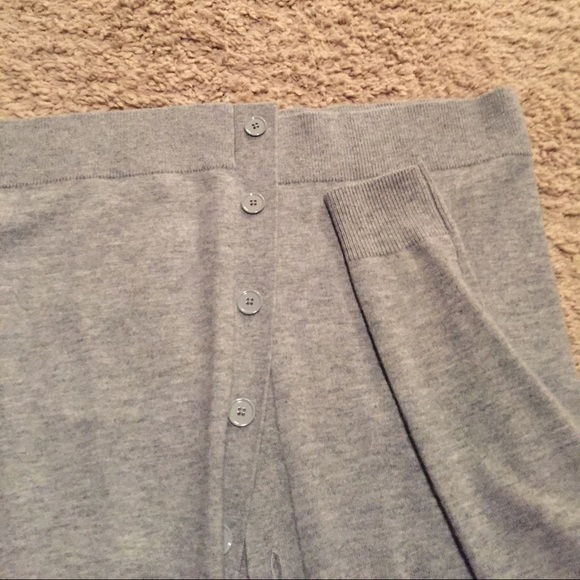 GAP Cardigan - Picture 3 of 4