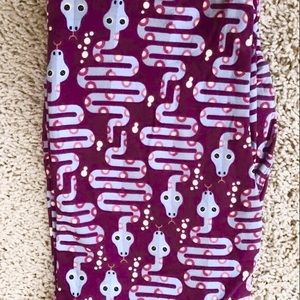 LuLaRoe OS Snake Leggings