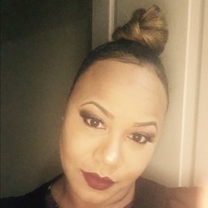 Meet your Posher, Dana