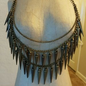 Spiked necklace
