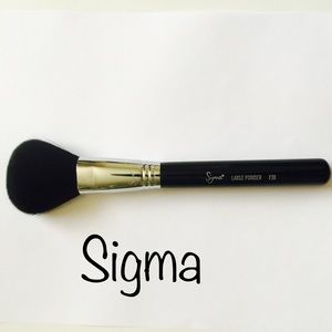 SIGMA POWDER BRUSH- Brand New