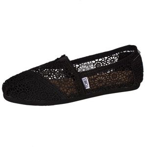 TOMS black lace shoes