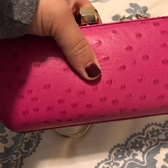 Hot pink clutch - Picture 4 of 4