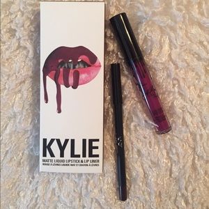 Kylie Jenner Lip Kit VERY GOOD QUALITY