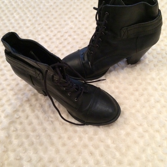 Women's size 8 1/2 black booties.
