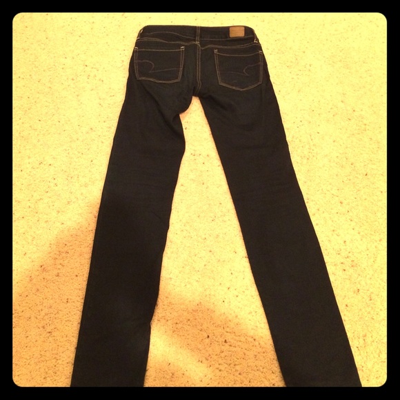 American eagle skinny jeans! LIKE NEW! Size 2.