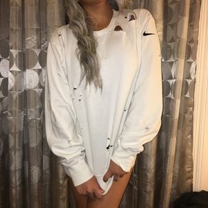 💥🦃BF SALE🦃💥 Distressed Nike Crew Neck