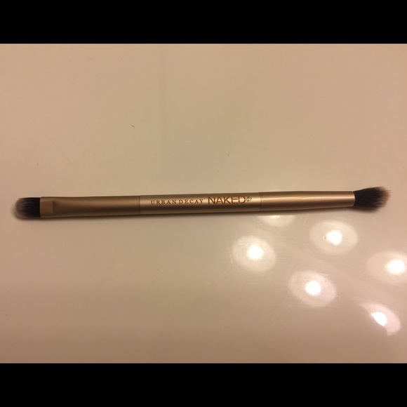 Urban Decay Dual Shadow Brush - Picture 1 of 1