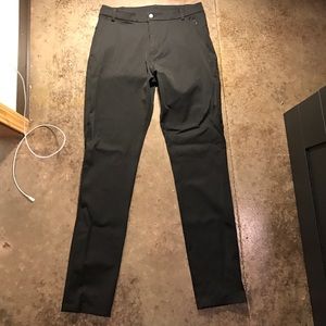 Perfect condition men's lululemon commission pants