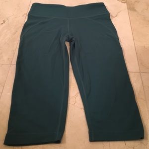 Zobha Capri leggings