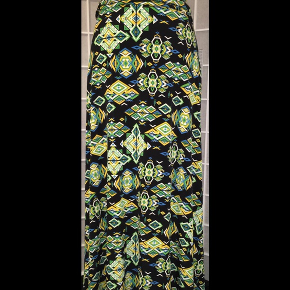 LulaRoe Maxi L