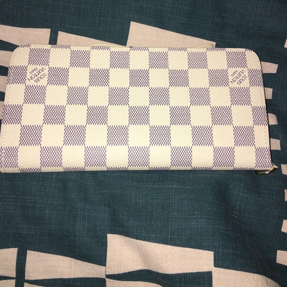 • FASHION WALLET• RESERVED