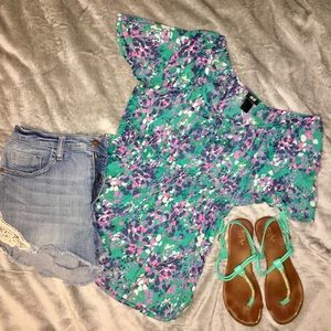 🎀SALE🎀 Flowy Blouse