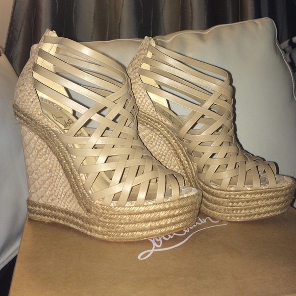 💯 Authentic sz 39Christian Louboutin