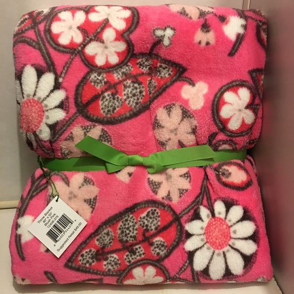 NWT VERA BRADLEY THROW BLANKET BLUSH PINK