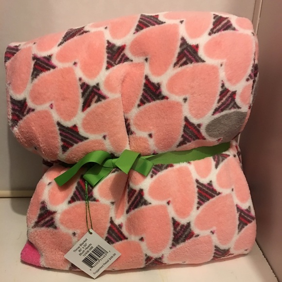 NWT VERA BRADLEY THROW BLUSH HEARTS