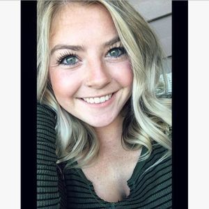 Meet your Posher, Erica