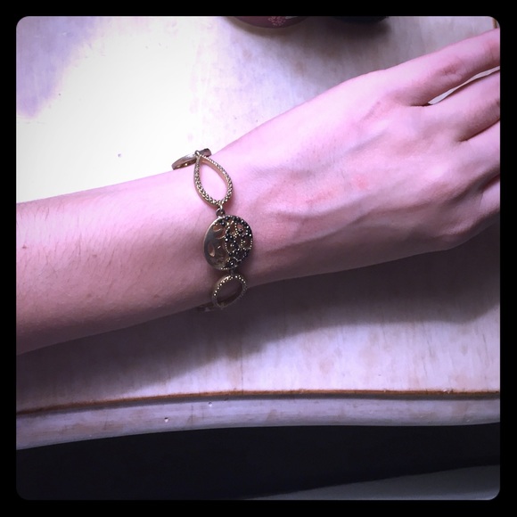 "Golden Age" Bracelet - Picture 2 of 3
