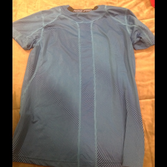 Black and white Nike compression  top for kids - Picture 2 of 2