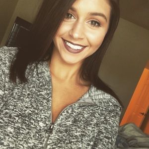 Meet your Posher, Leah