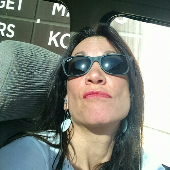 Meet your Posher, Becky - Picture 1 of 1