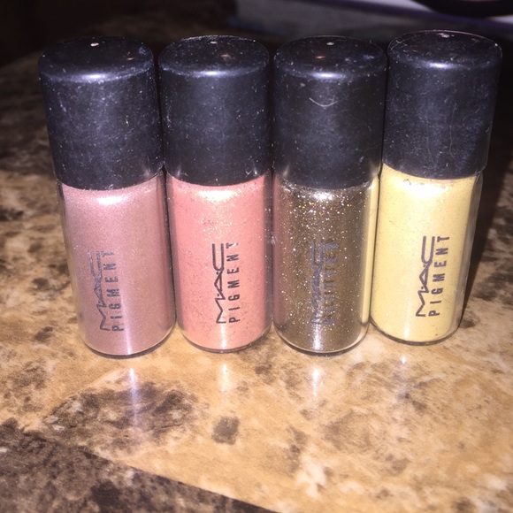 MAC glitter eyeshadow pigments