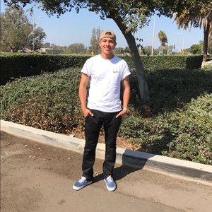 Meet your Posher, Juan