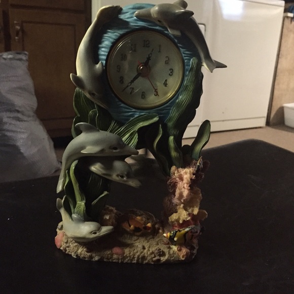 Dolphin clock - Picture 1 of 2